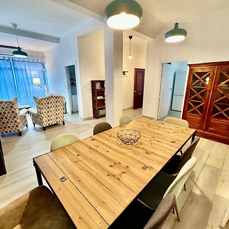 Acogedor Apt 8Pax 4Bdr 2Bth- Cozyhomesevilla2 Εξωτερικό φωτογραφία