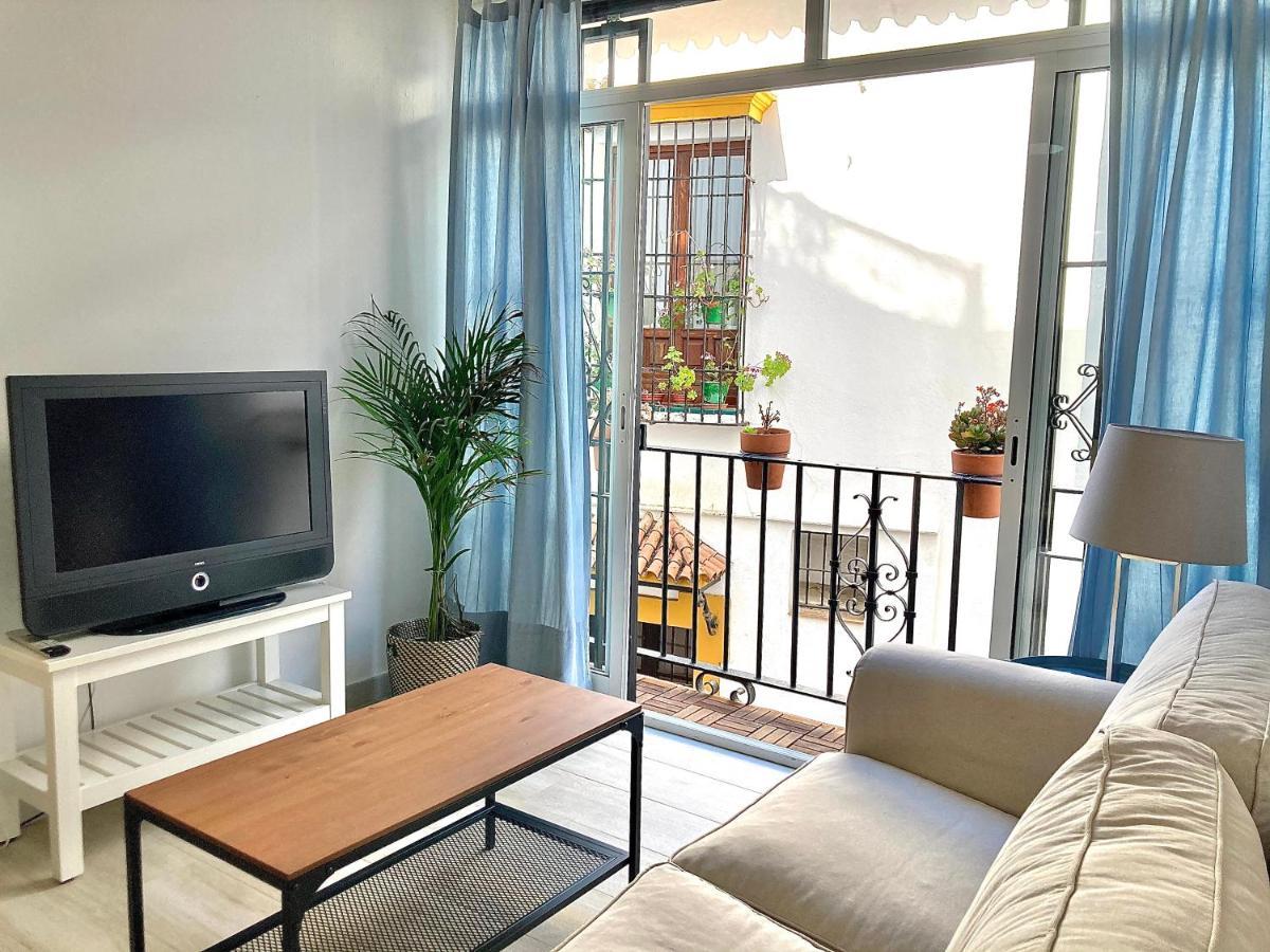 Acogedor Apt 8Pax 4Bdr 2Bth- Cozyhomesevilla2 Εξωτερικό φωτογραφία