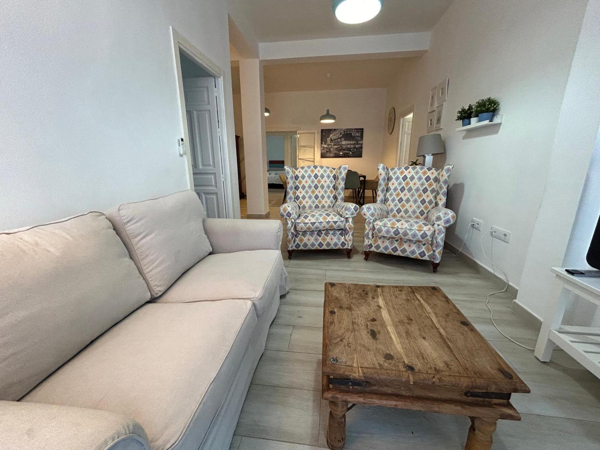 Acogedor Apt 8Pax 4Bdr 2Bth- Cozyhomesevilla2 Εξωτερικό φωτογραφία