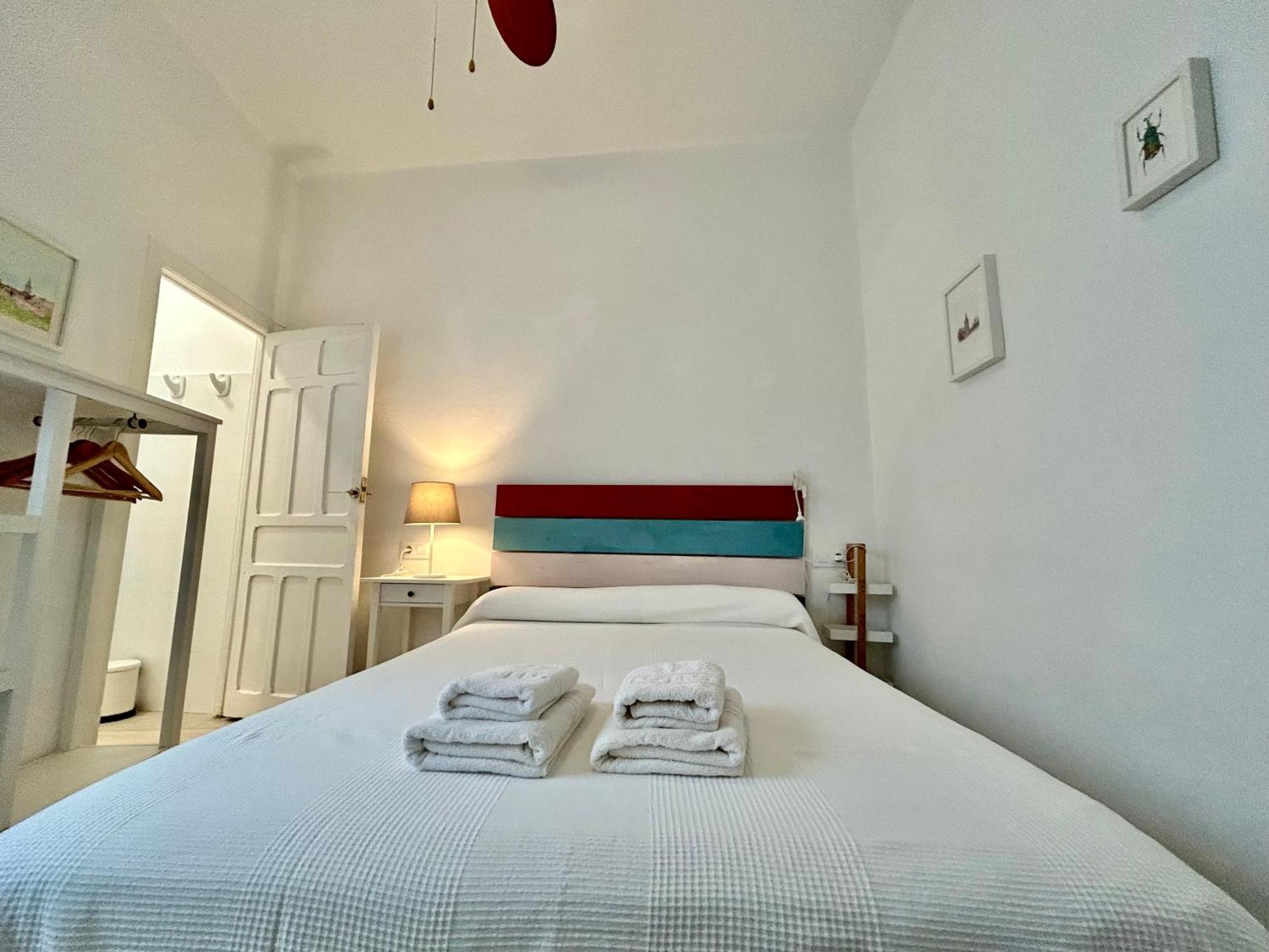 Acogedor Apt 8Pax 4Bdr 2Bth- Cozyhomesevilla2 Εξωτερικό φωτογραφία