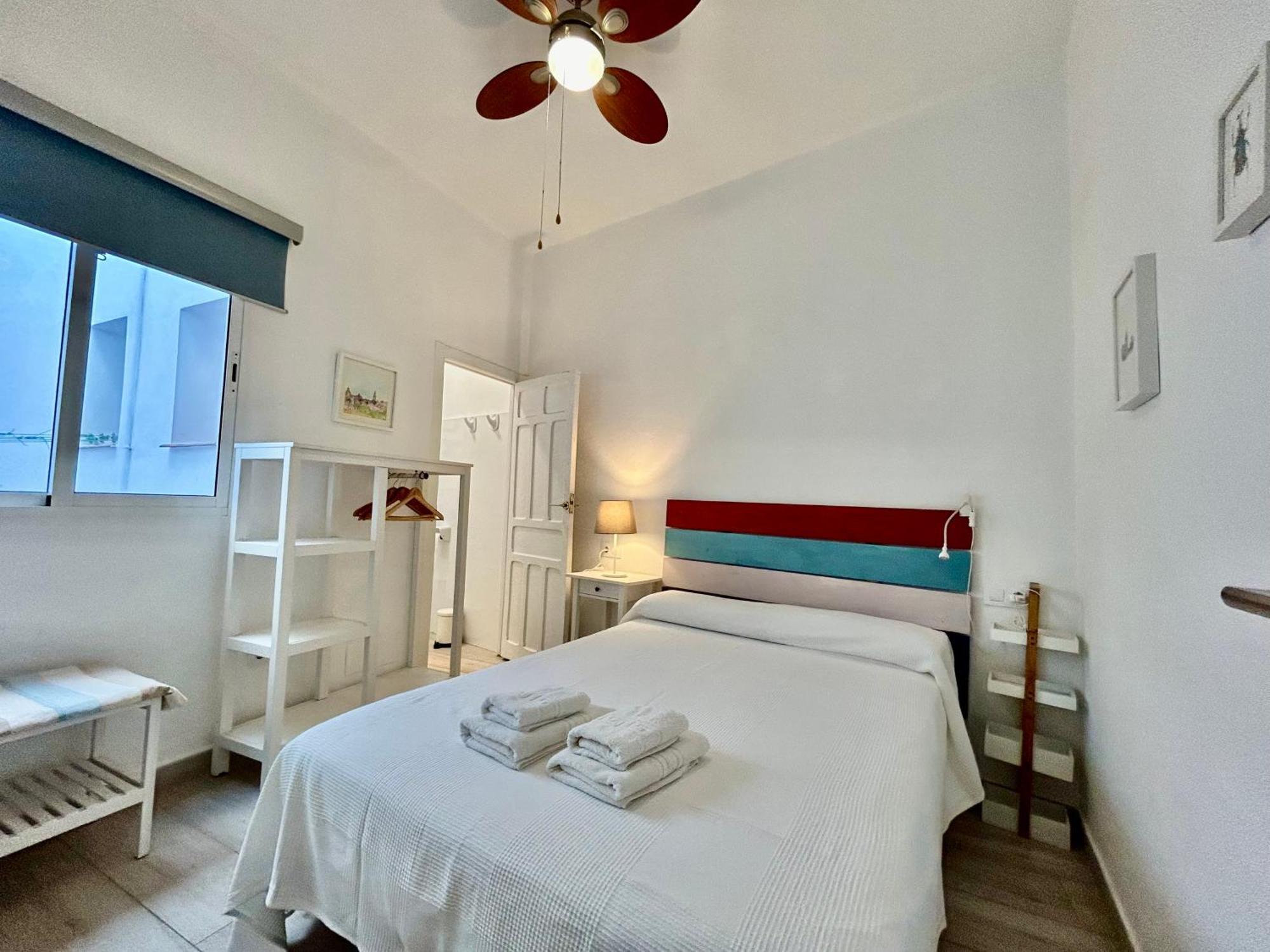 Acogedor Apt 8Pax 4Bdr 2Bth- Cozyhomesevilla2 Εξωτερικό φωτογραφία