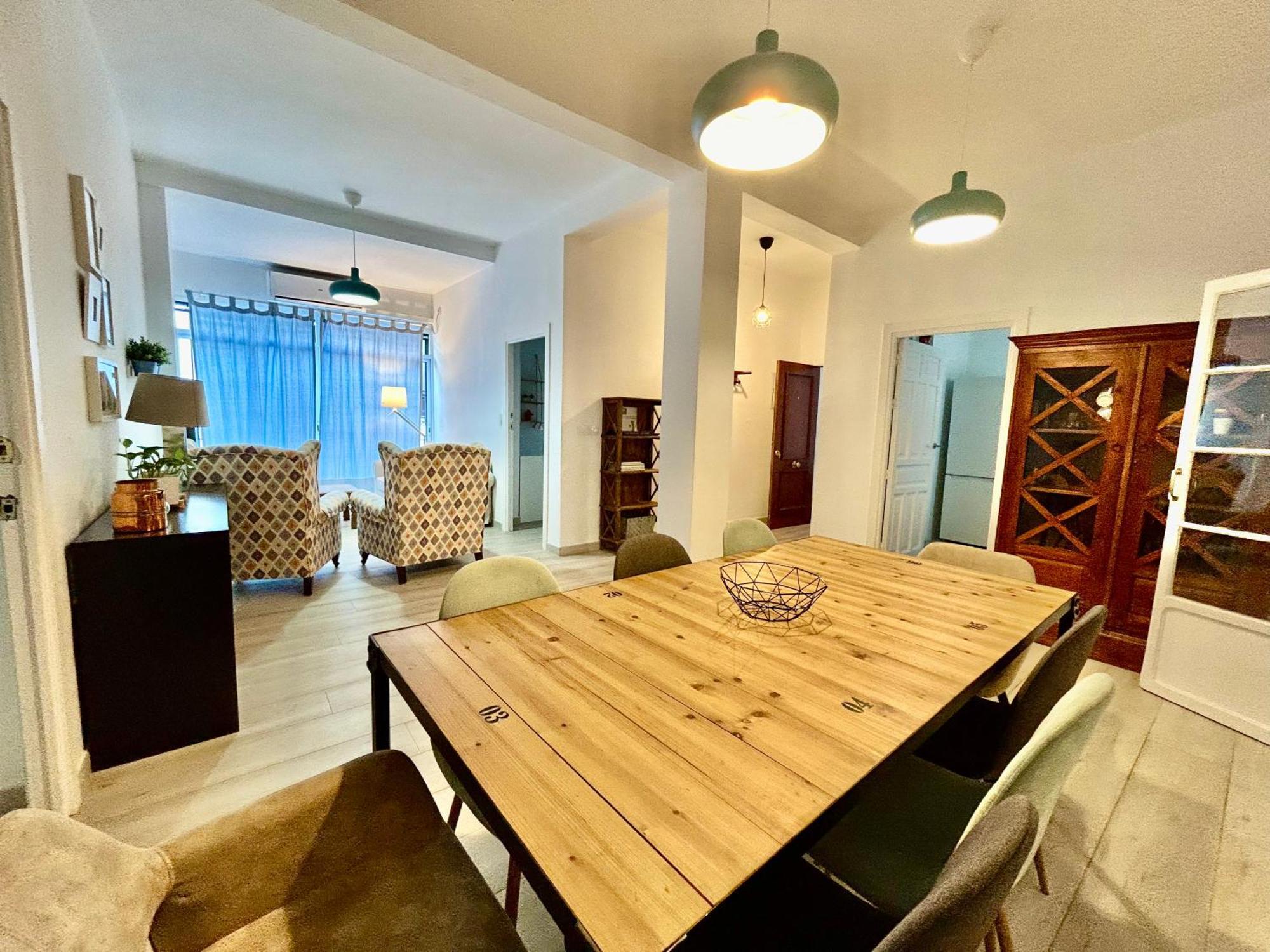 Acogedor Apt 8Pax 4Bdr 2Bth- Cozyhomesevilla2 Εξωτερικό φωτογραφία