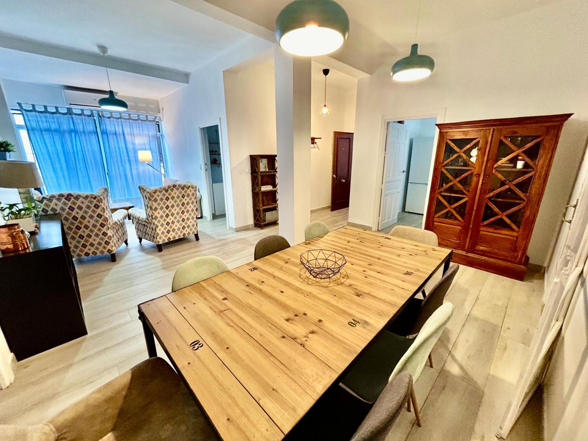 Acogedor Apt 8Pax 4Bdr 2Bth- Cozyhomesevilla2 Εξωτερικό φωτογραφία