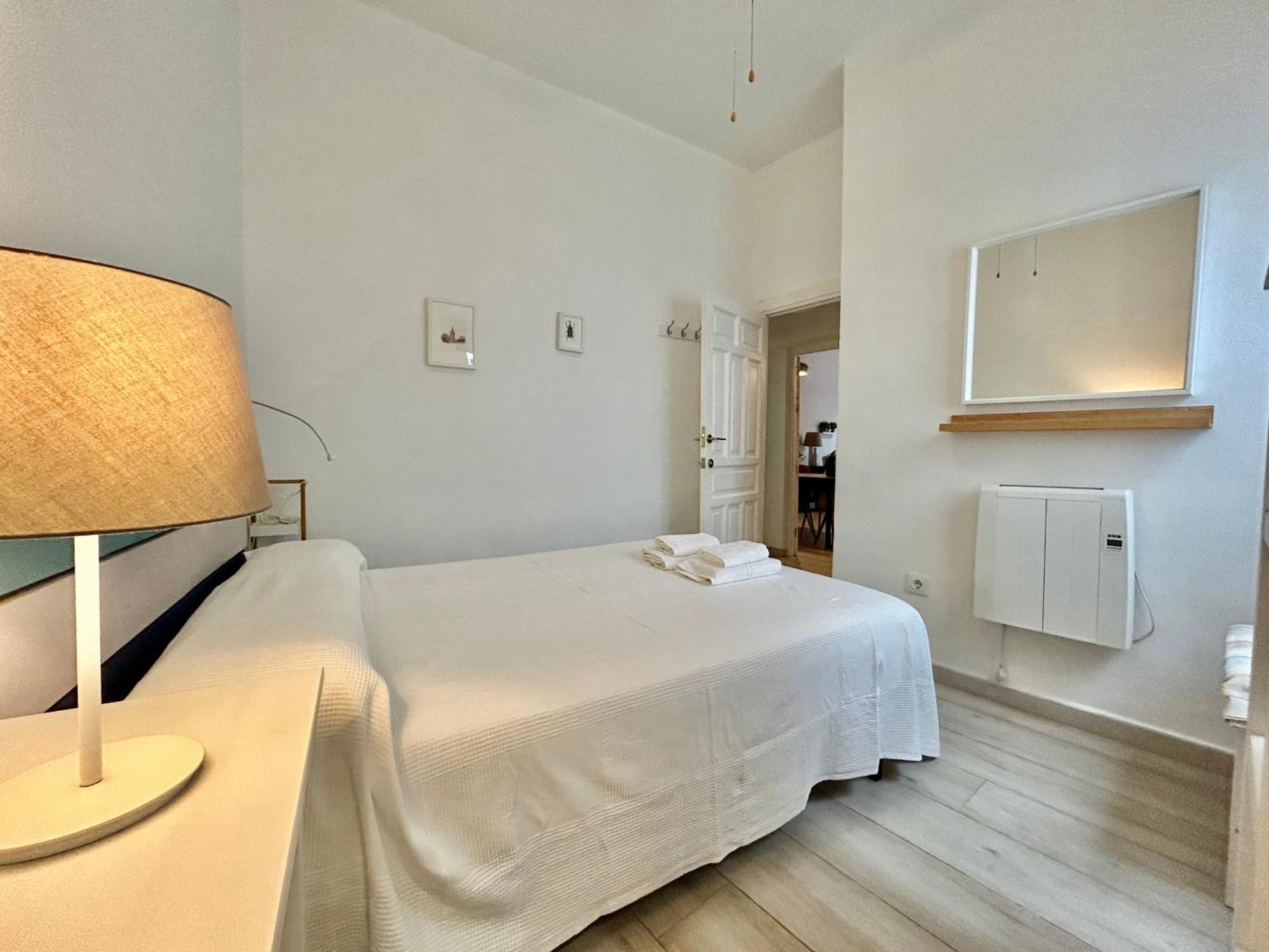 Acogedor Apt 8Pax 4Bdr 2Bth- Cozyhomesevilla2 Εξωτερικό φωτογραφία