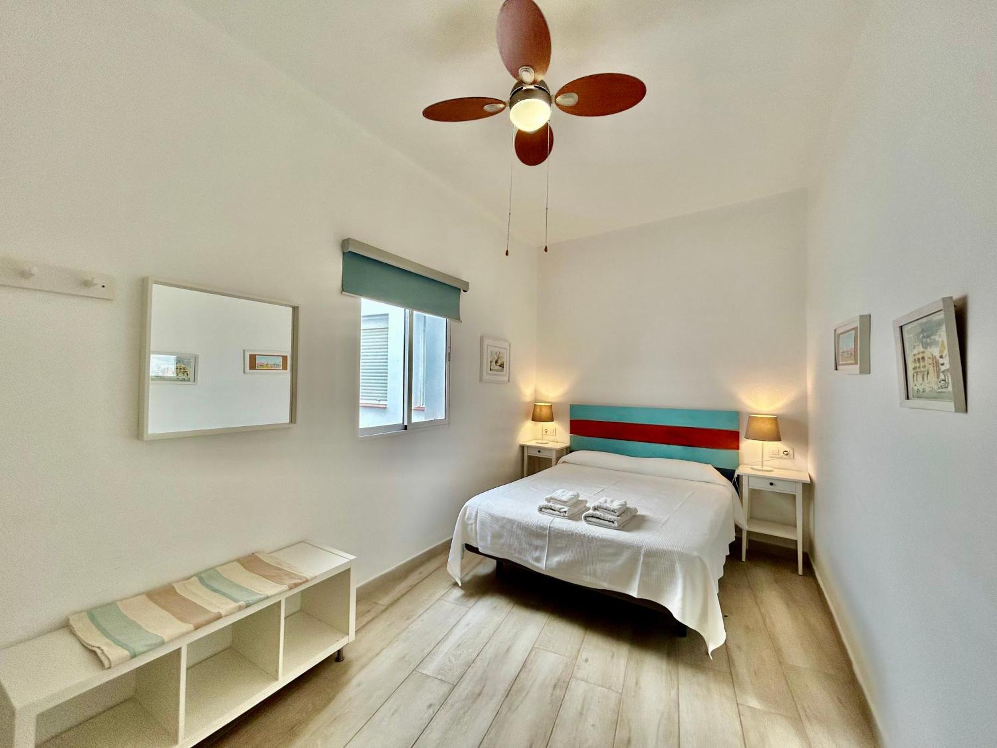 Acogedor Apt 8Pax 4Bdr 2Bth- Cozyhomesevilla2 Εξωτερικό φωτογραφία