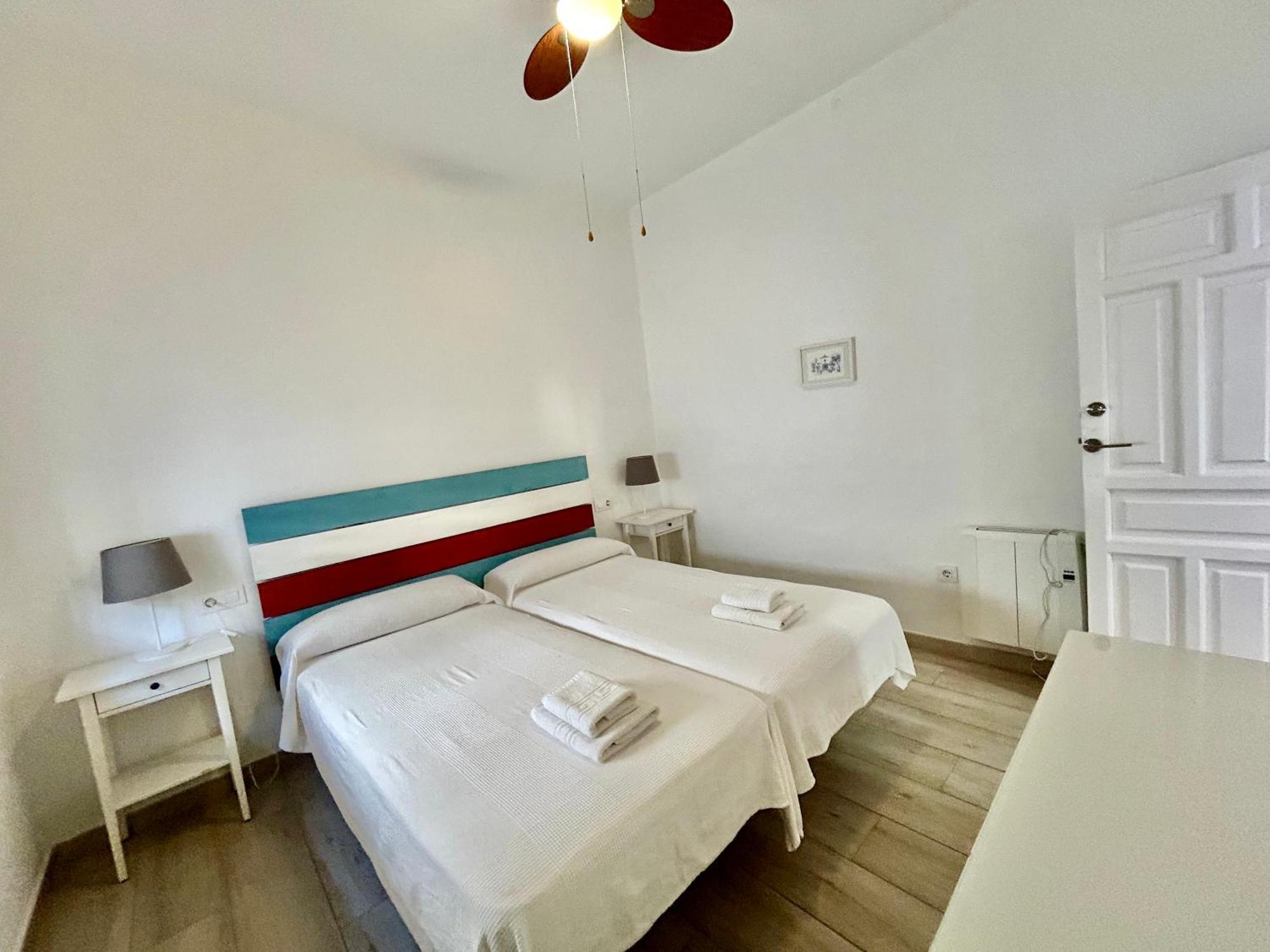 Acogedor Apt 8Pax 4Bdr 2Bth- Cozyhomesevilla2 Εξωτερικό φωτογραφία